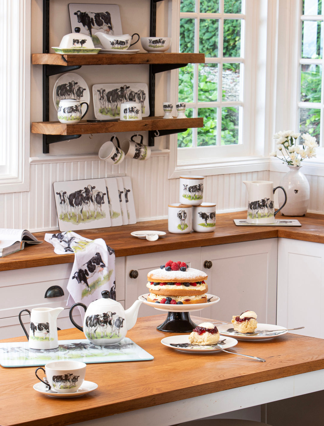 Meet the Girls - Footed Cake Stand