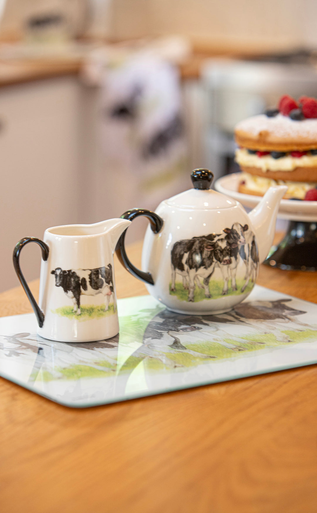 Meet the Girls - Creamer