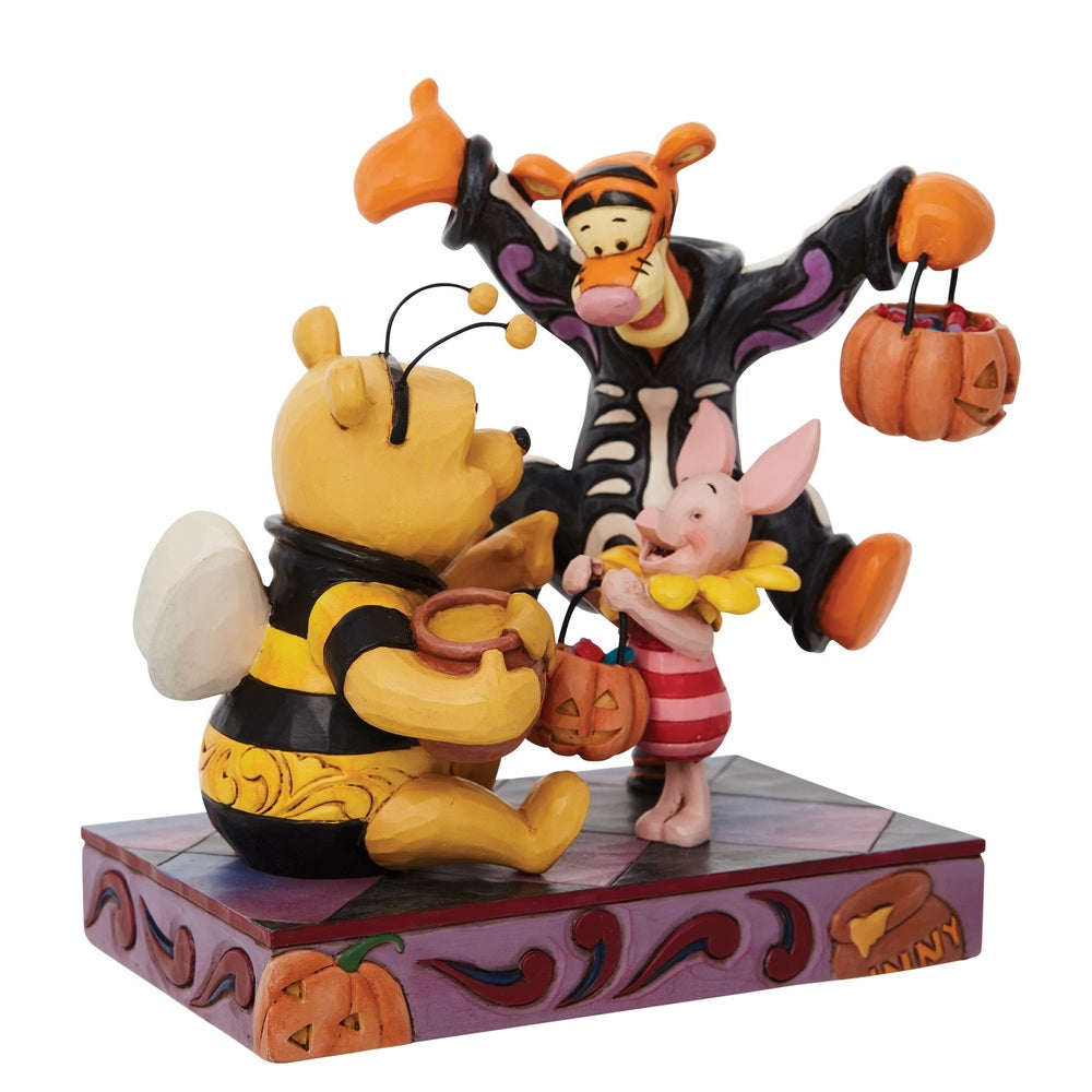 Jim Shore Disney Traditions - Winnie The Pooh - A Spook-Tacular Halloween